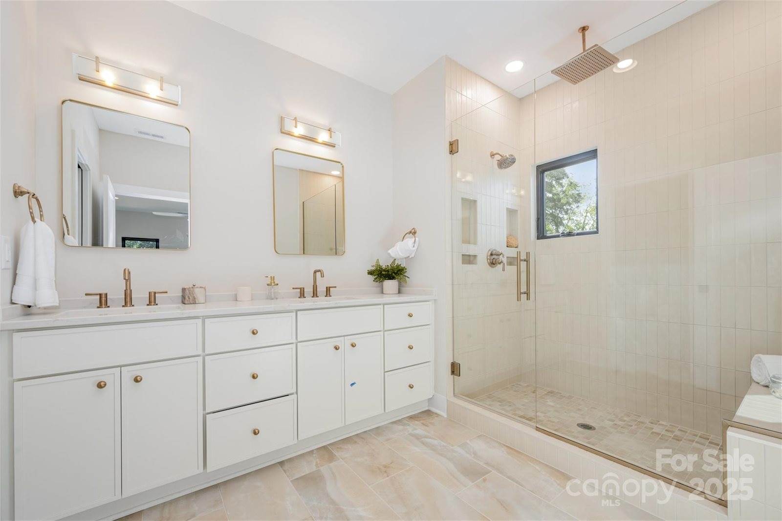 2001-1121 Renner Street, Charlotte, NC 28216