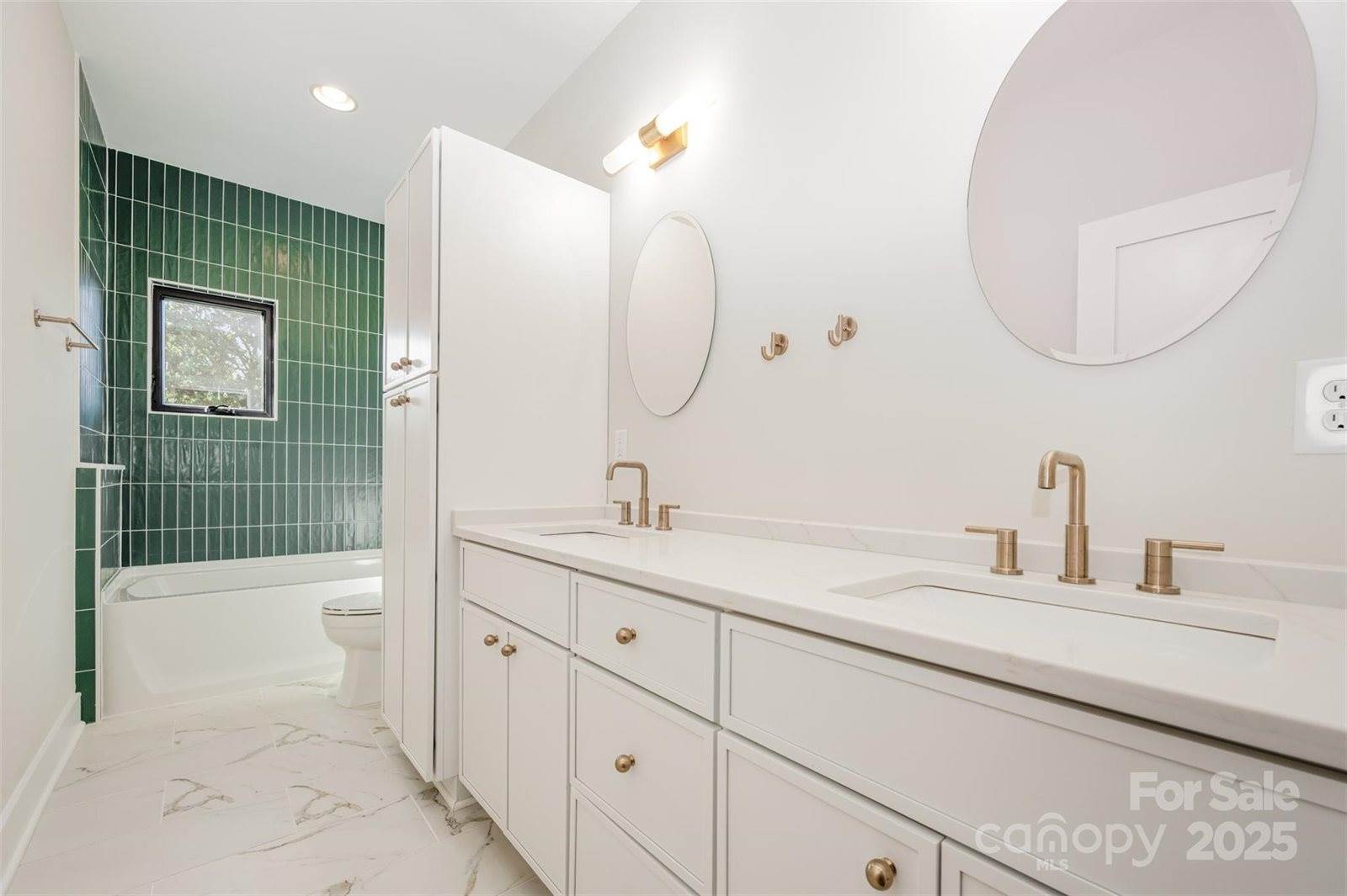 2001-1121 Renner Street, Charlotte, NC 28216