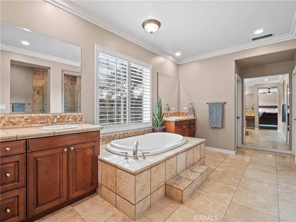 26802 Stonegate, Valencia, CA 91381