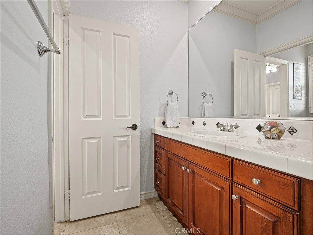 26802 Stonegate, Valencia, CA 91381