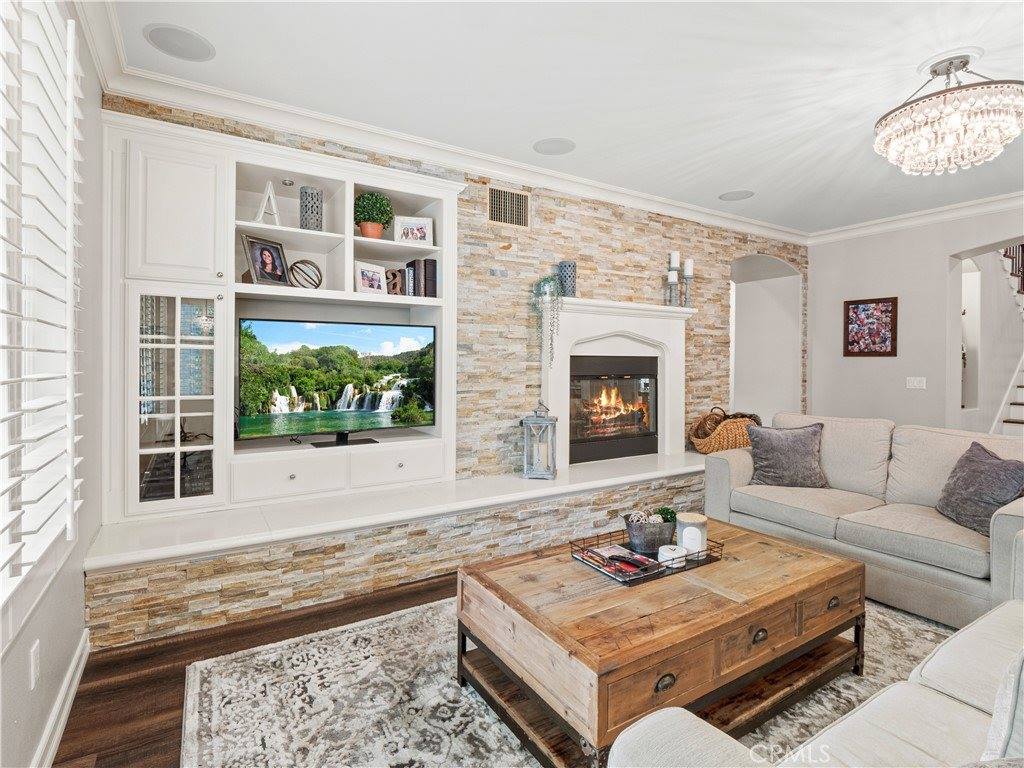 26802 Stonegate, Valencia, CA 91381