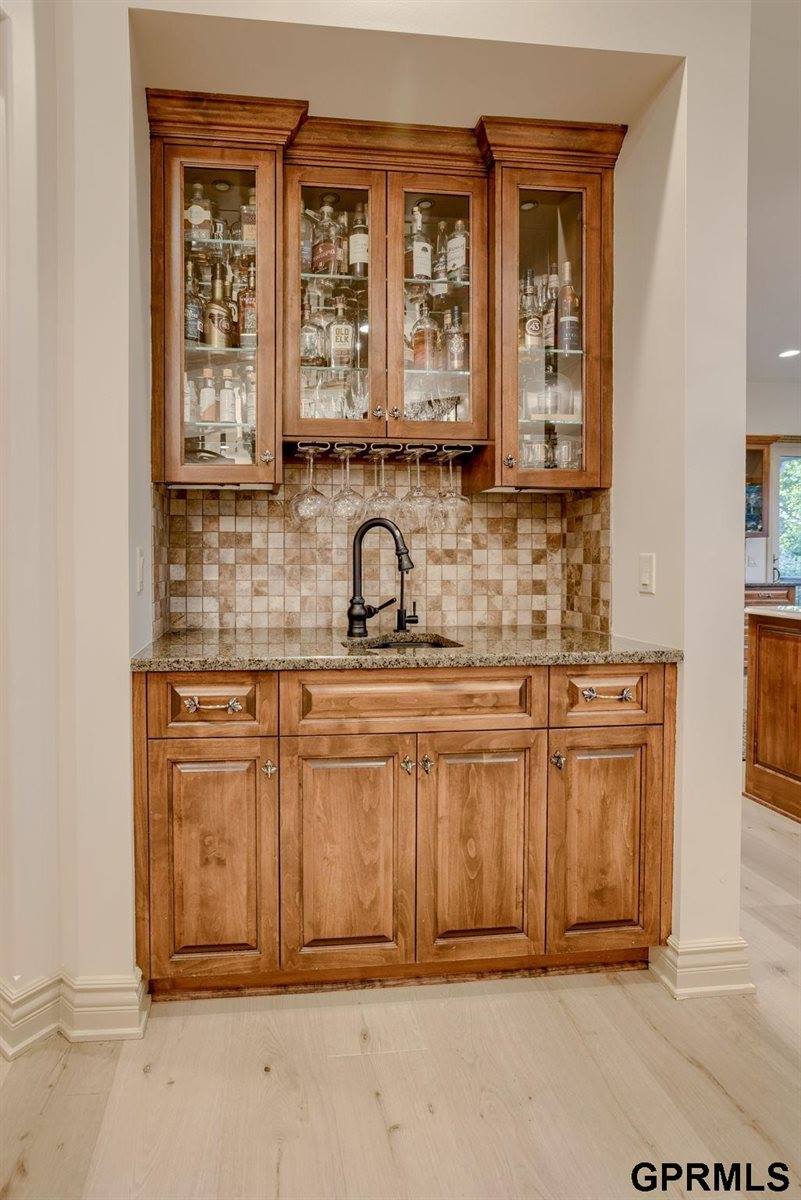 19010 Hamilton Street, Elkhorn, NE 68022