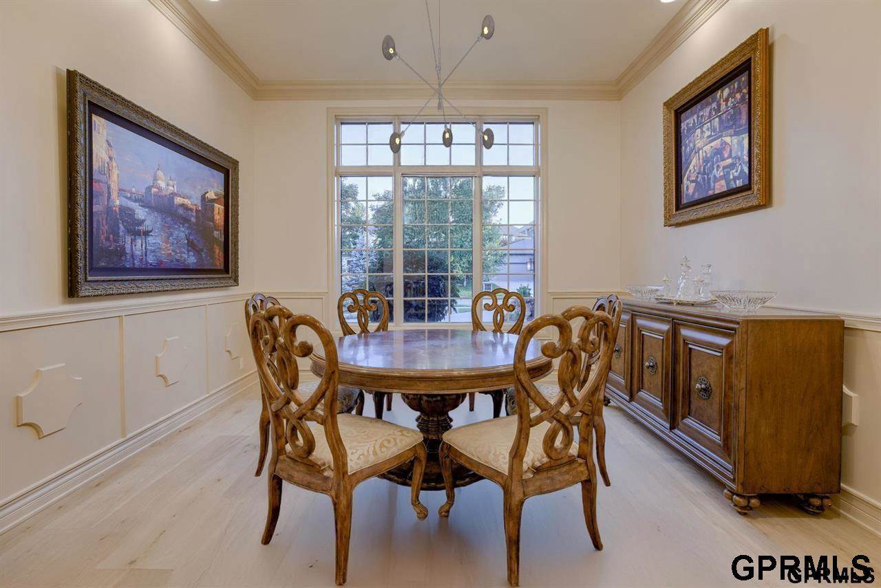 19010 Hamilton Street, Elkhorn, NE 68022