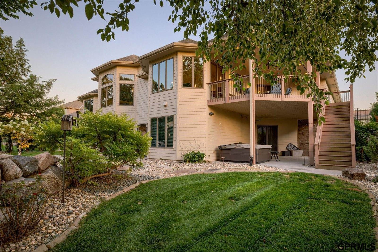 19010 Hamilton Street, Elkhorn, NE 68022