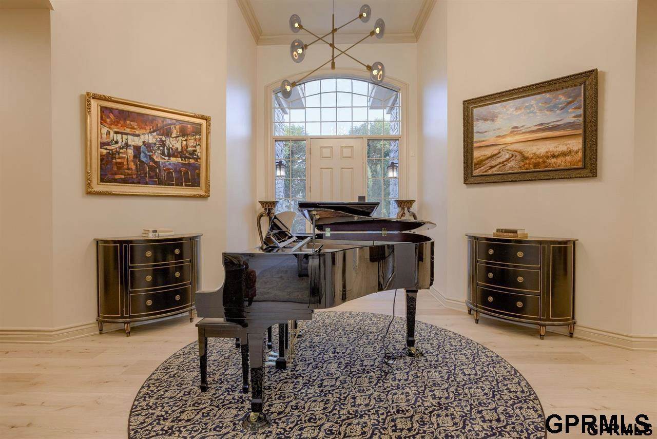 19010 Hamilton Street, Elkhorn, NE 68022