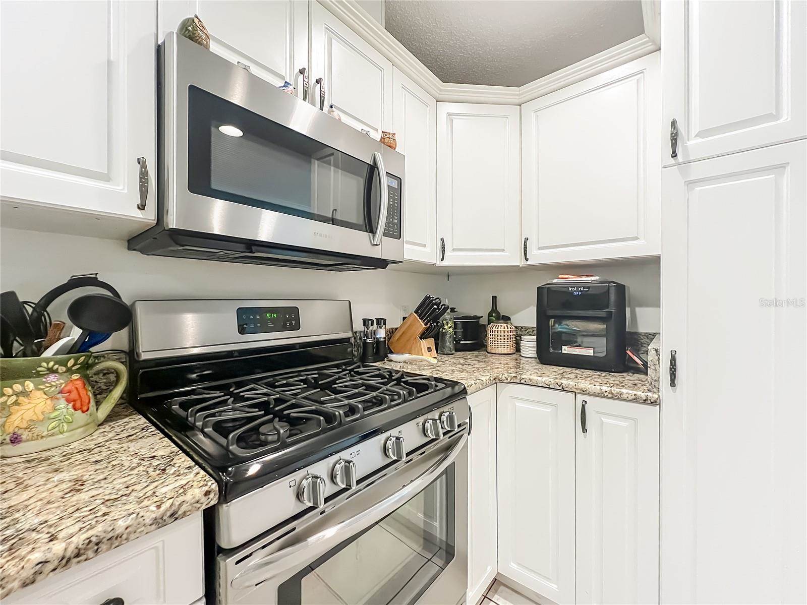 11740 SE 169th Avenue Road, Ocklawaha, FL 32179