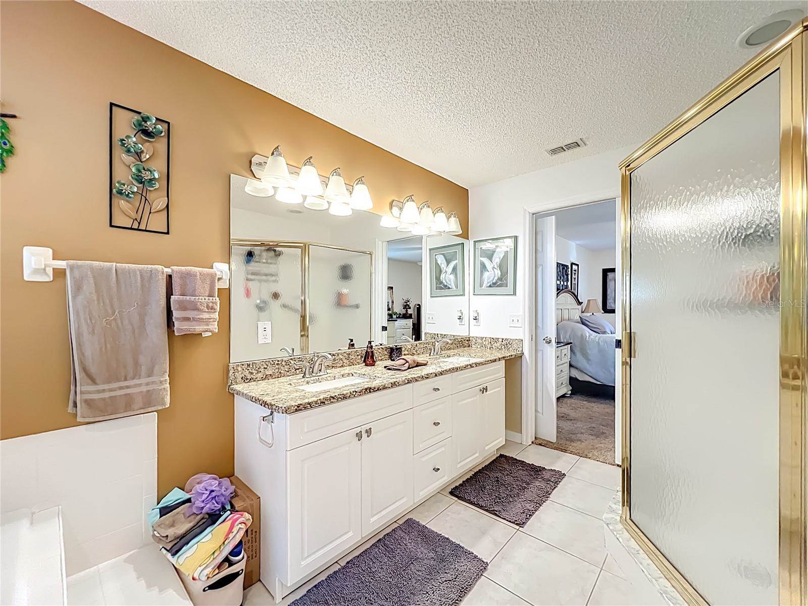 11740 SE 169th Avenue Road, Ocklawaha, FL 32179