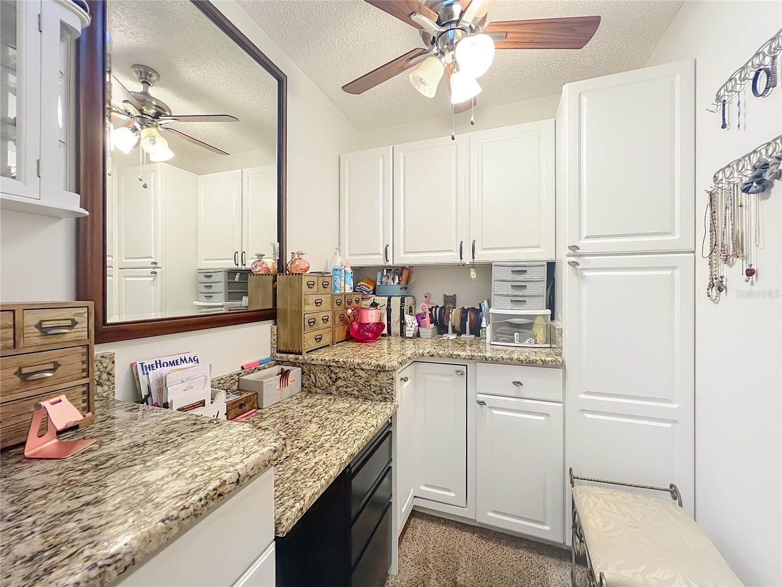 11740 SE 169th Avenue Road, Ocklawaha, FL 32179