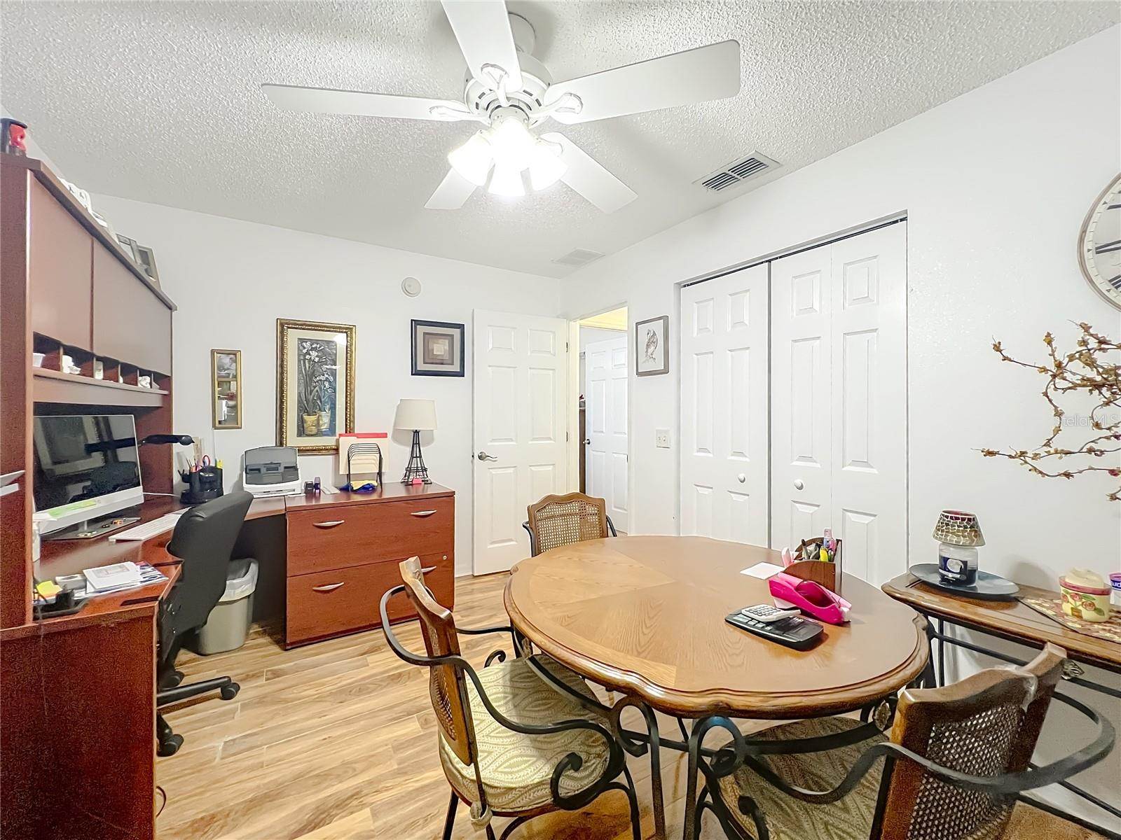 11740 SE 169th Avenue Road, Ocklawaha, FL 32179