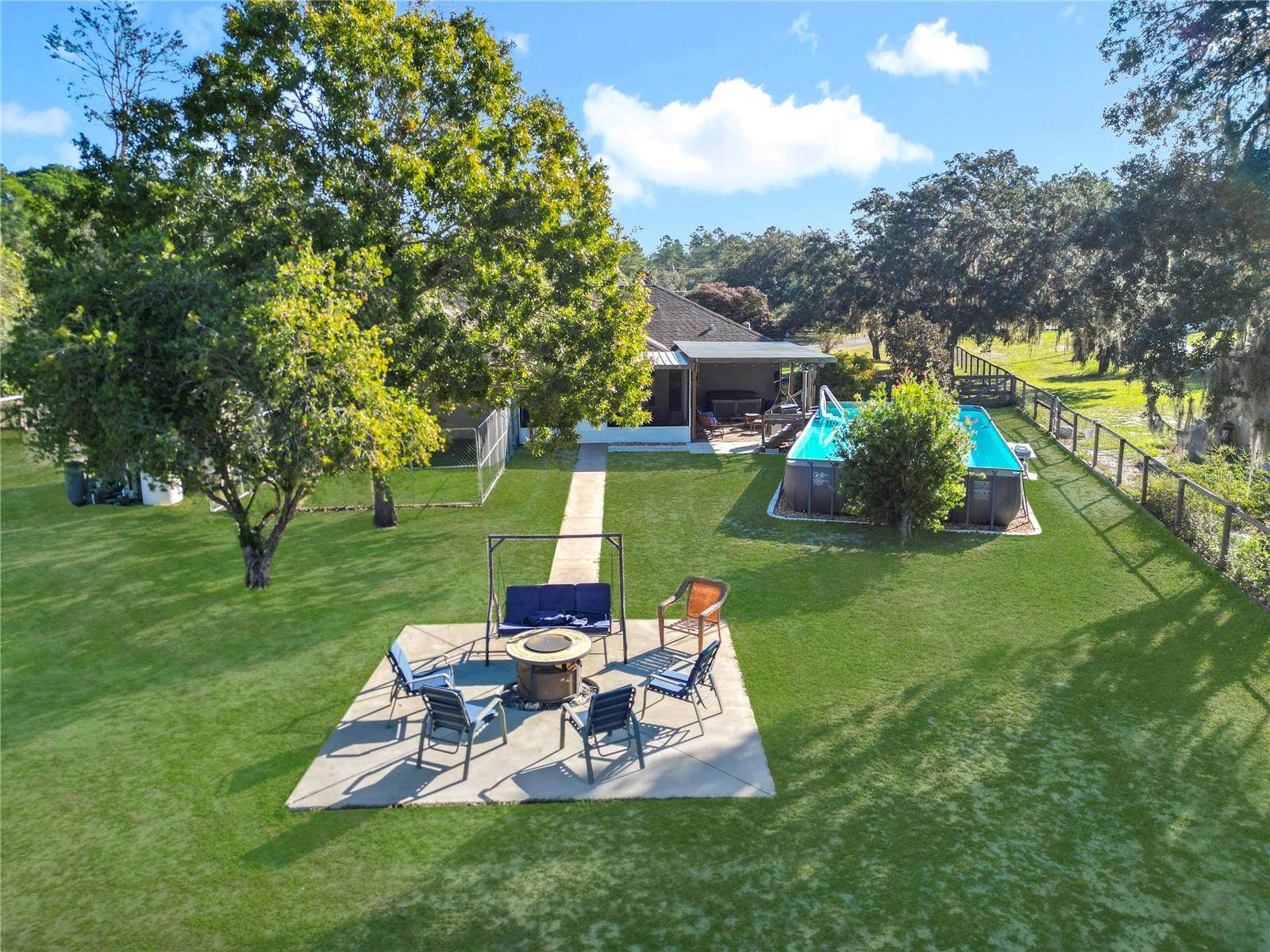 11740 SE 169th Avenue Road, Ocklawaha, FL 32179