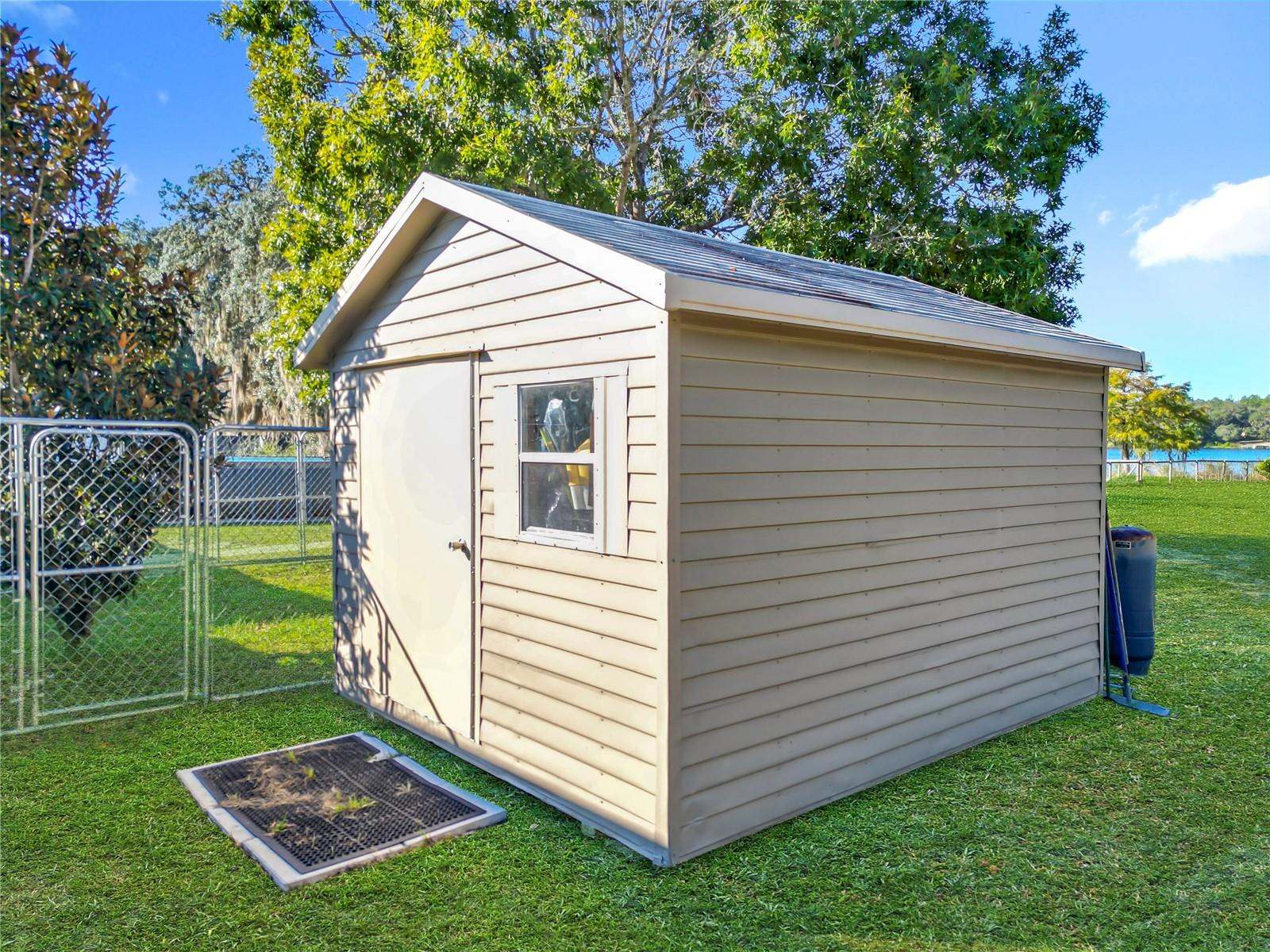 11740 SE 169th Avenue Road, Ocklawaha, FL 32179