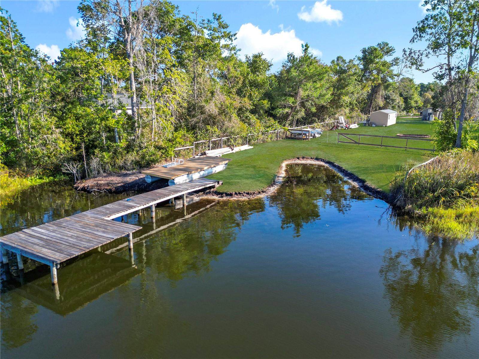 11740 SE 169th Avenue Road, Ocklawaha, FL 32179