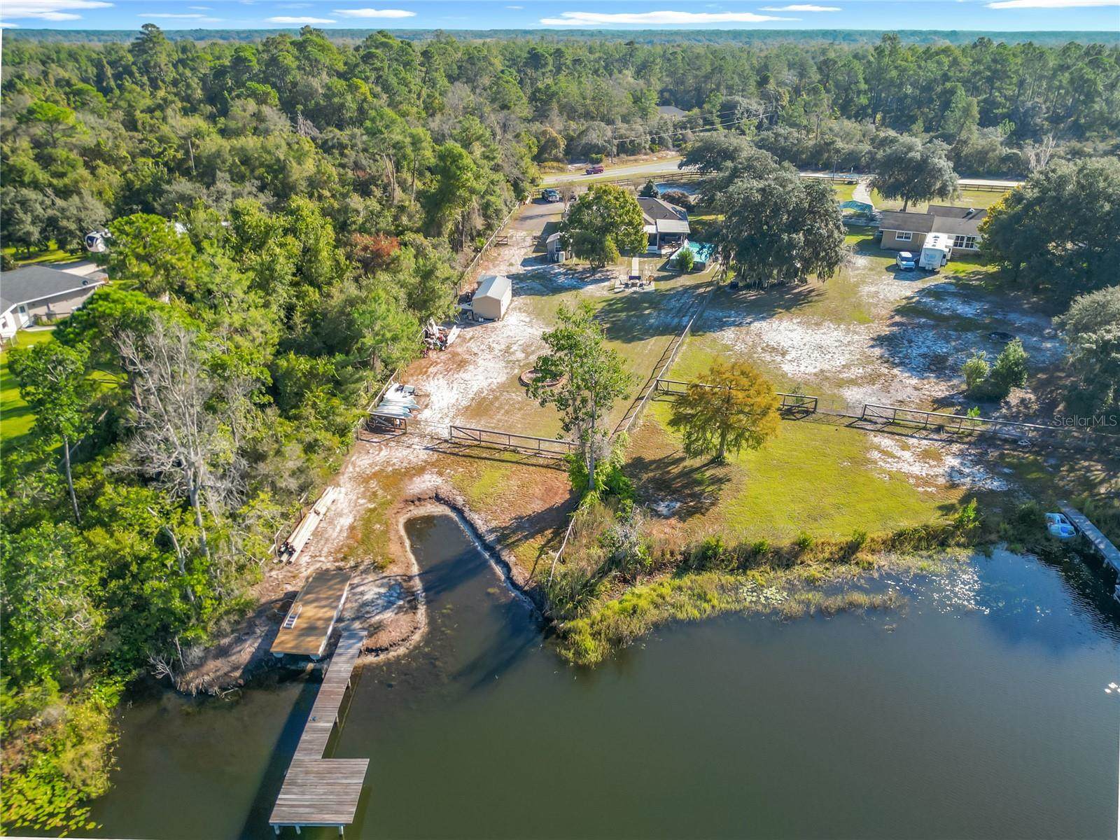 11740 SE 169th Avenue Road, Ocklawaha, FL 32179