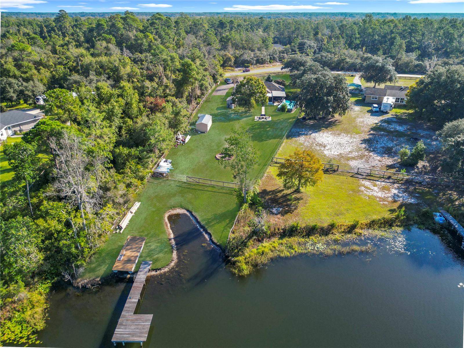 11740 SE 169th Avenue Road, Ocklawaha, FL 32179