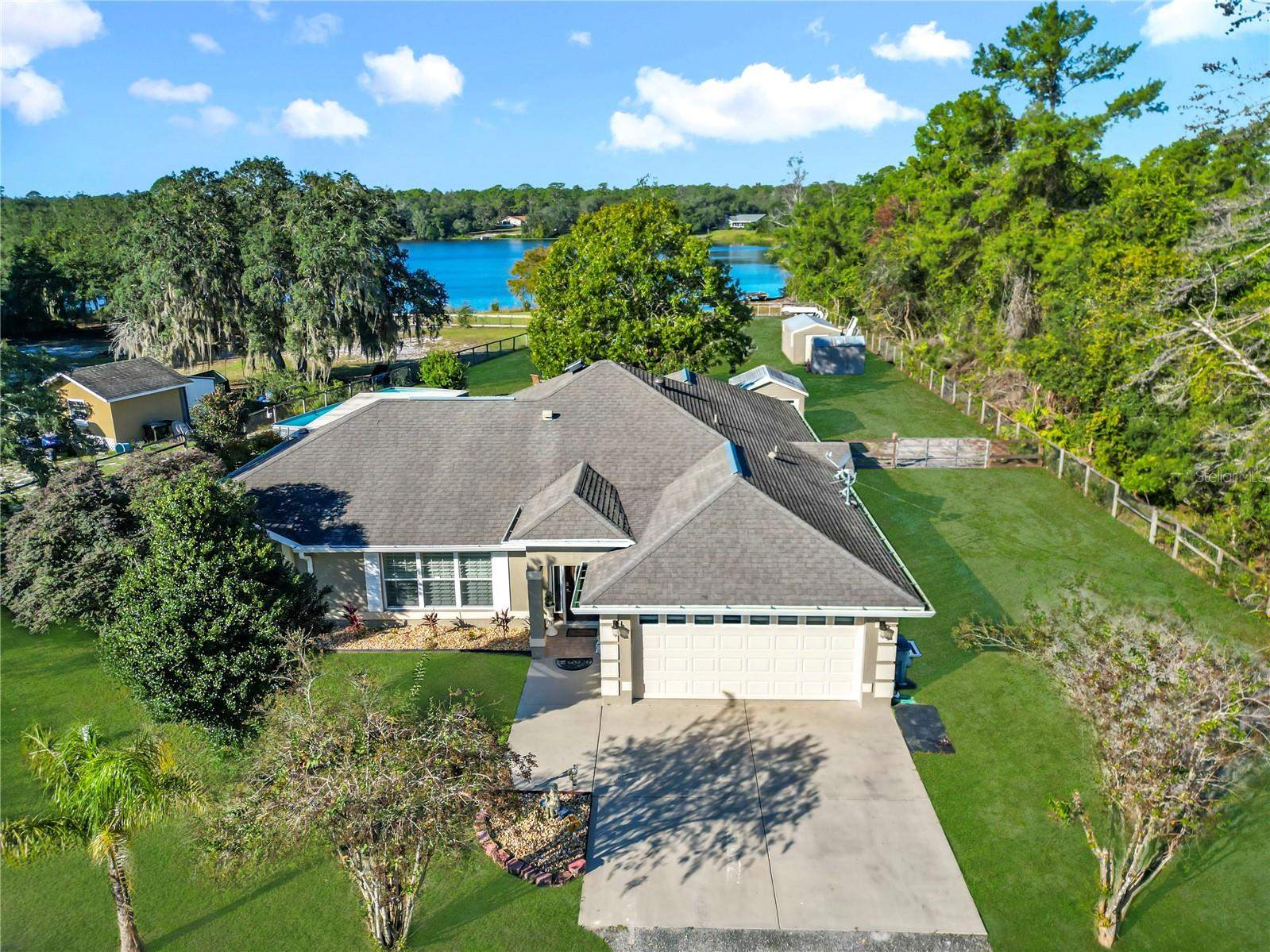 11740 SE 169th Avenue Road, Ocklawaha, FL 32179