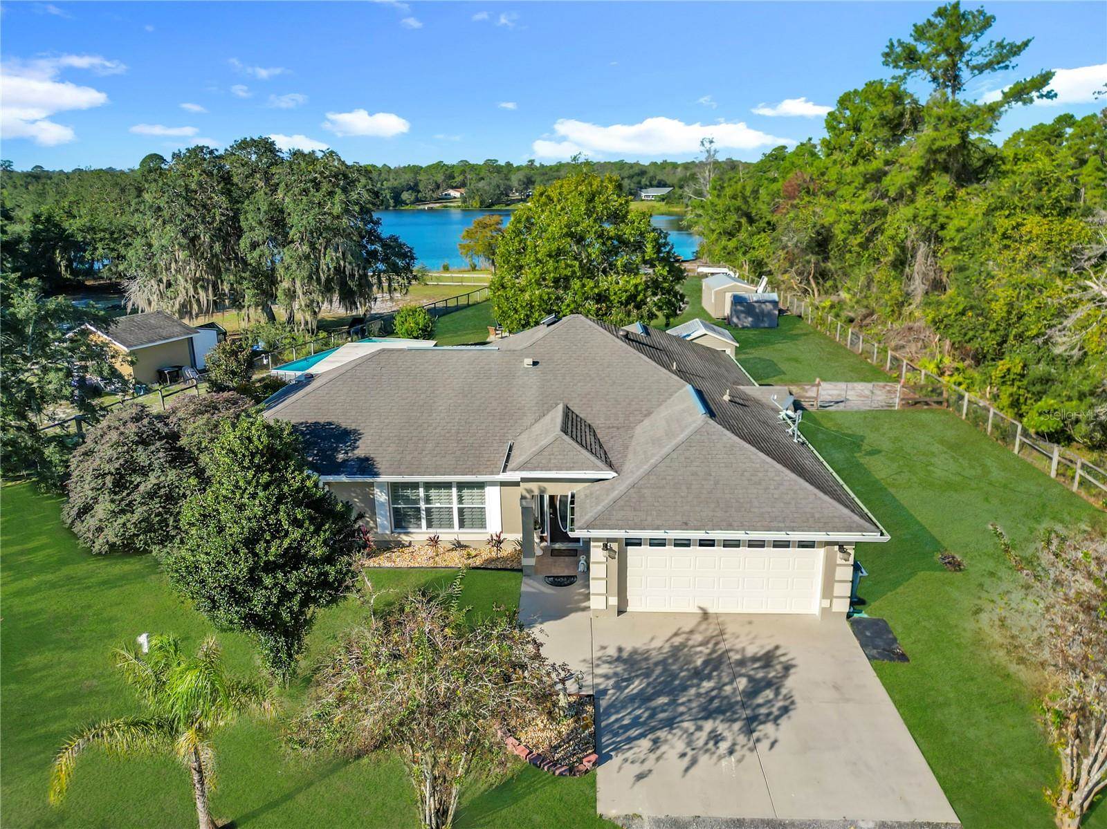 11740 SE 169th Avenue Road, Ocklawaha, FL 32179