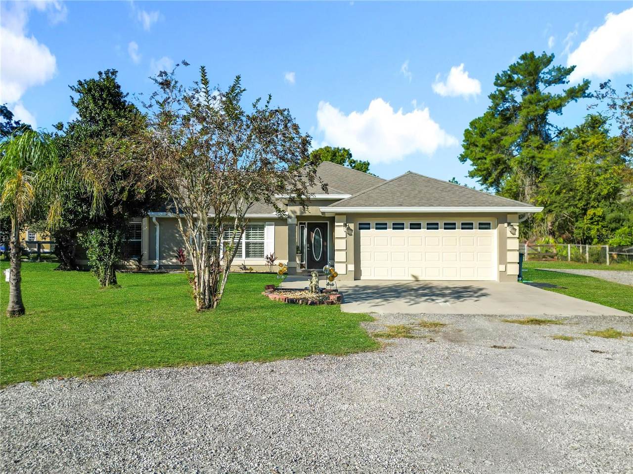 11740 SE 169th Avenue Road, Ocklawaha, FL 32179