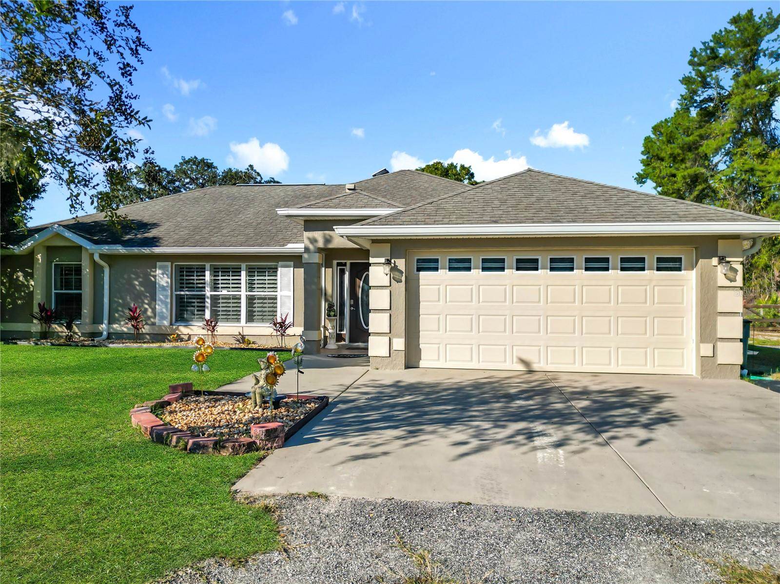 11740 SE 169th Avenue Road, Ocklawaha, FL 32179