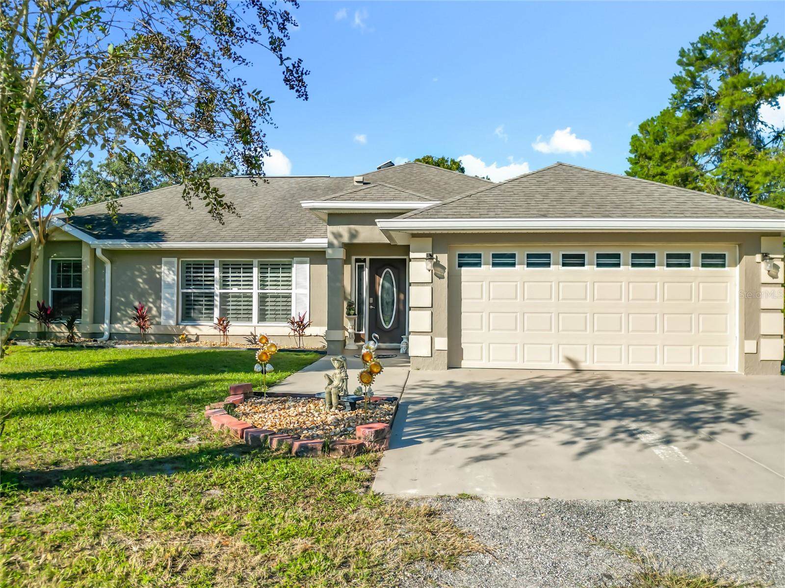 11740 SE 169th Avenue Road, Ocklawaha, FL 32179