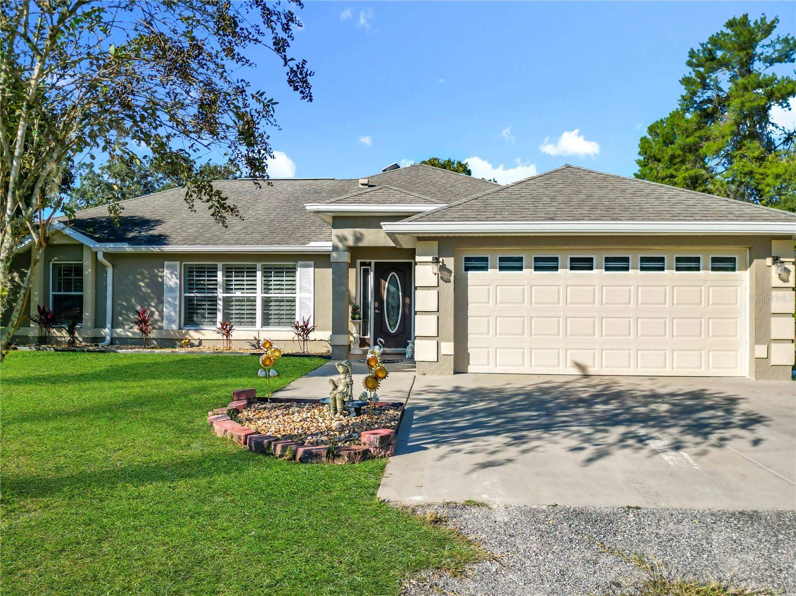 11740 SE 169th Avenue Road, Ocklawaha, FL 32179