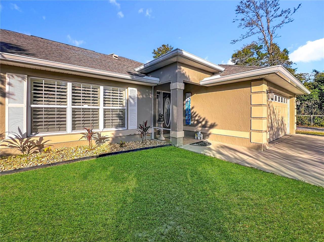 11740 SE 169th Avenue Road, Ocklawaha, FL 32179