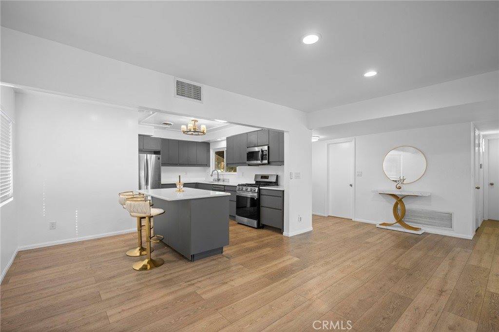 20352 Keswick Street, Winnetka, CA 91306