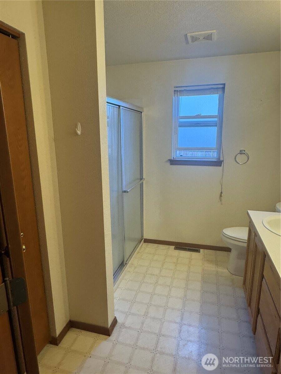 5920 Compton Loop SE, Lacey, WA 98513