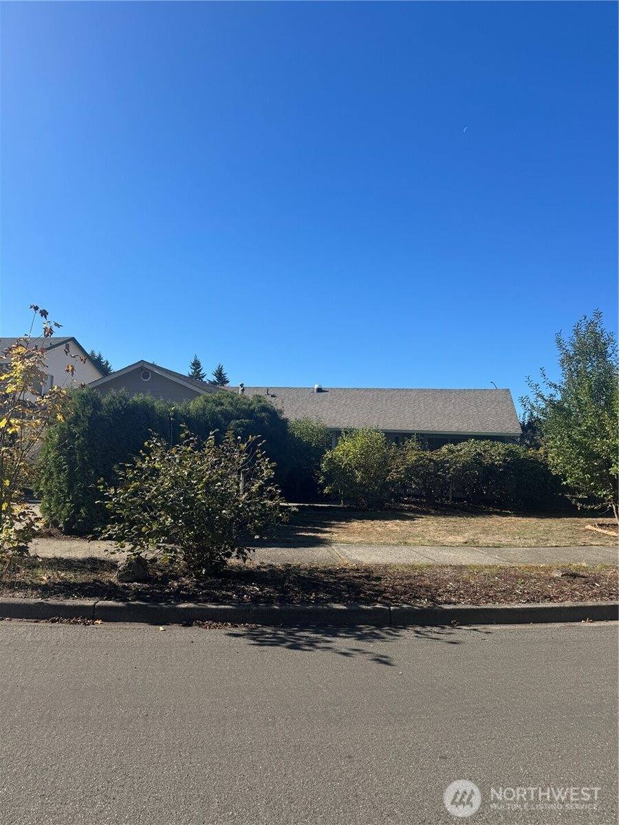 5920 Compton Loop SE, Lacey, WA 98513