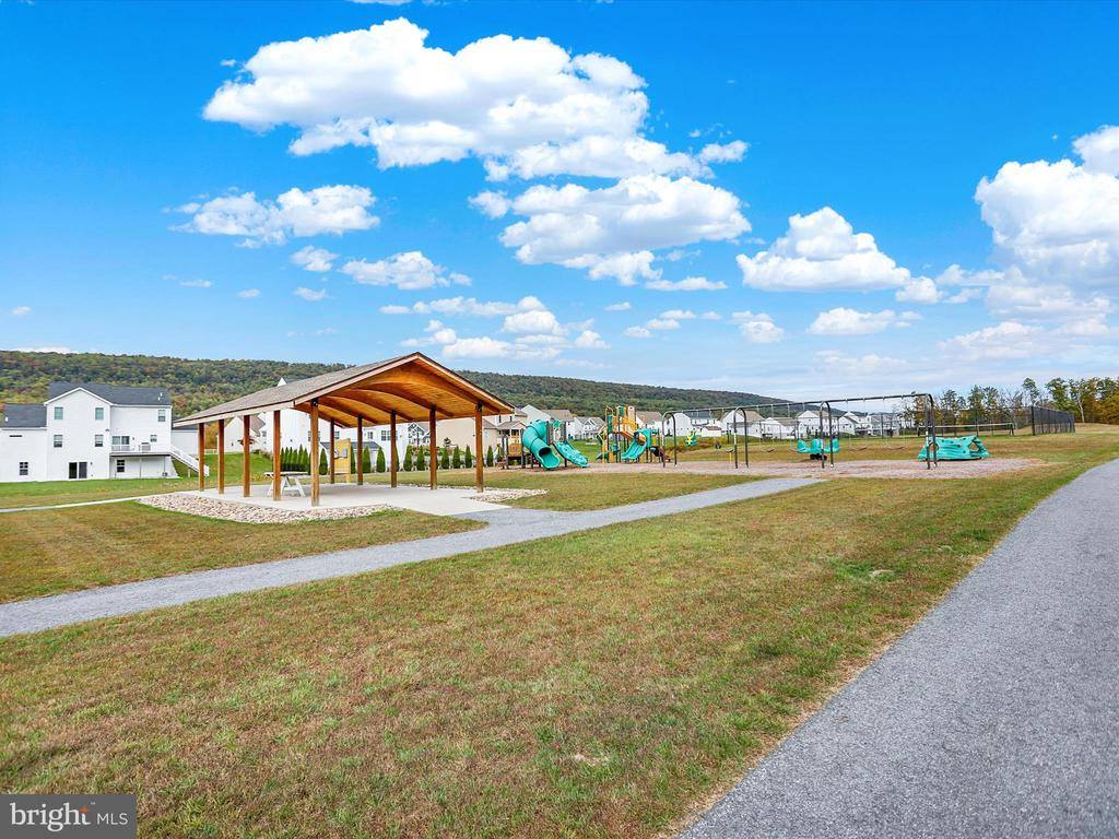 2816 Pin Oak Drive, Harrisburg, PA 17112