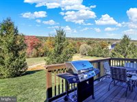 2816 Pin Oak Drive, Harrisburg, PA 17112