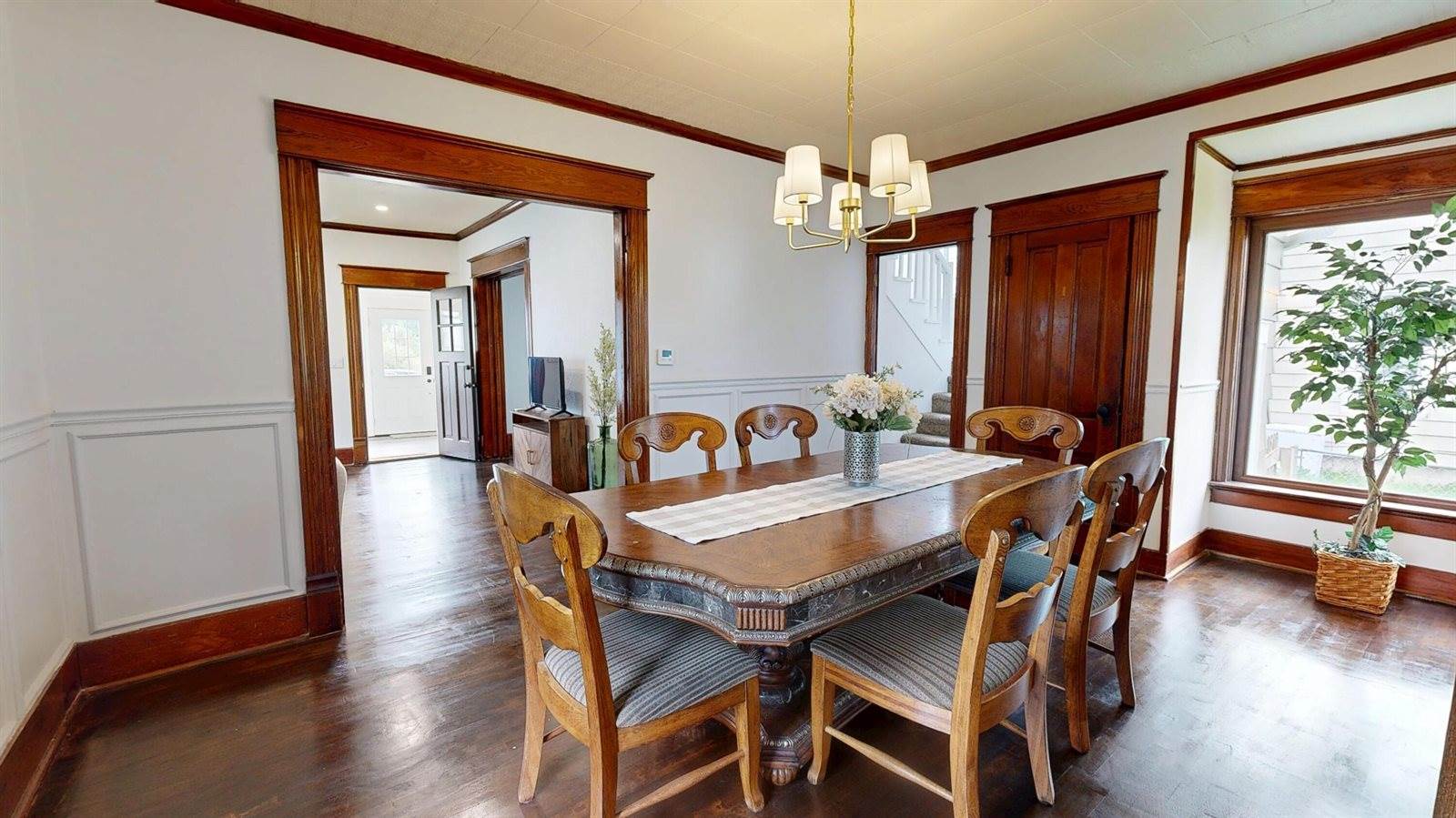 1407 McLean Ave, Tomah, WI 54660