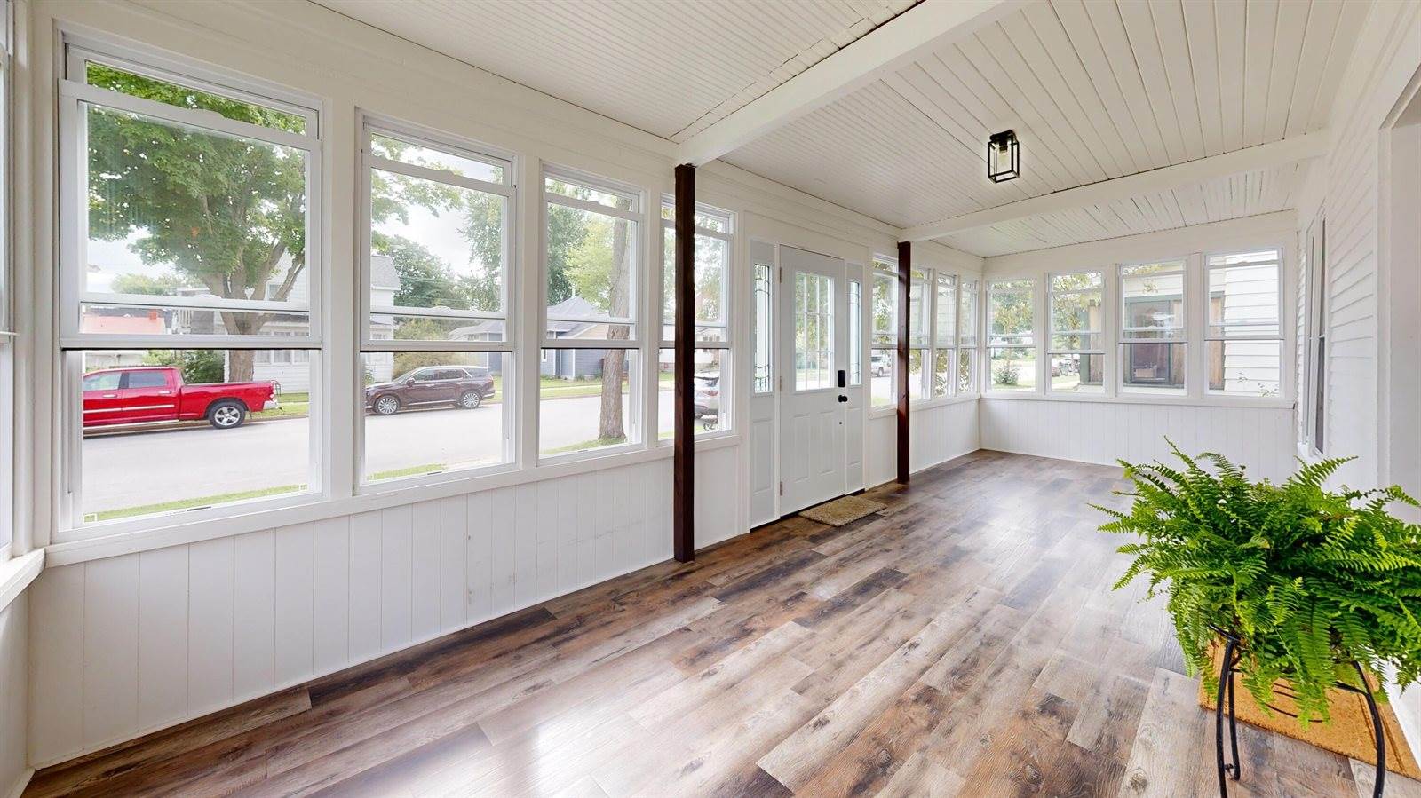 1407 McLean Ave, Tomah, WI 54660