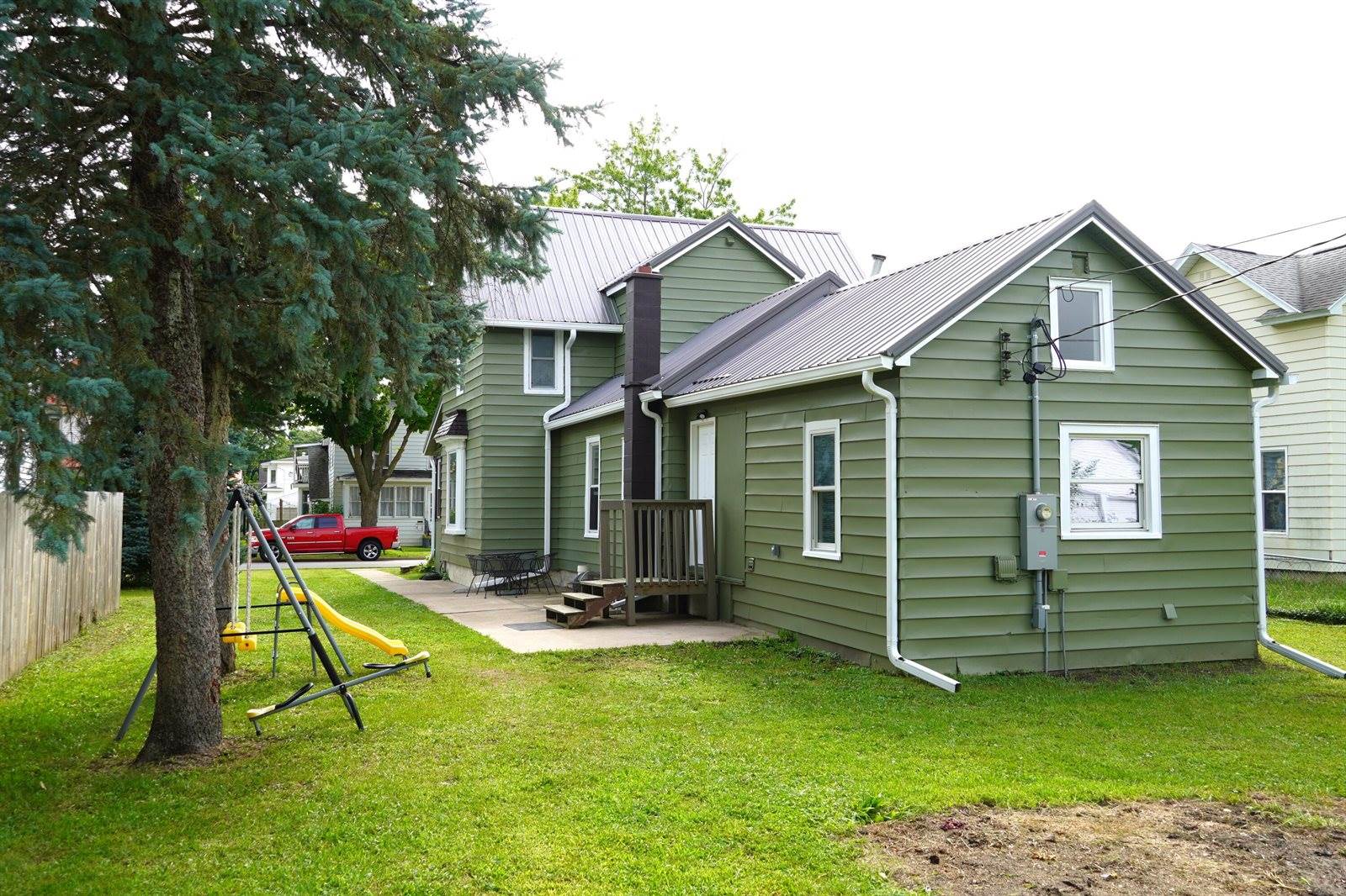 1407 McLean Ave, Tomah, WI 54660