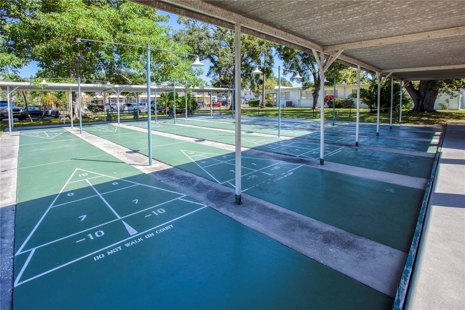 4001 58TH Street North, #3, Kenneth City, FL 33709