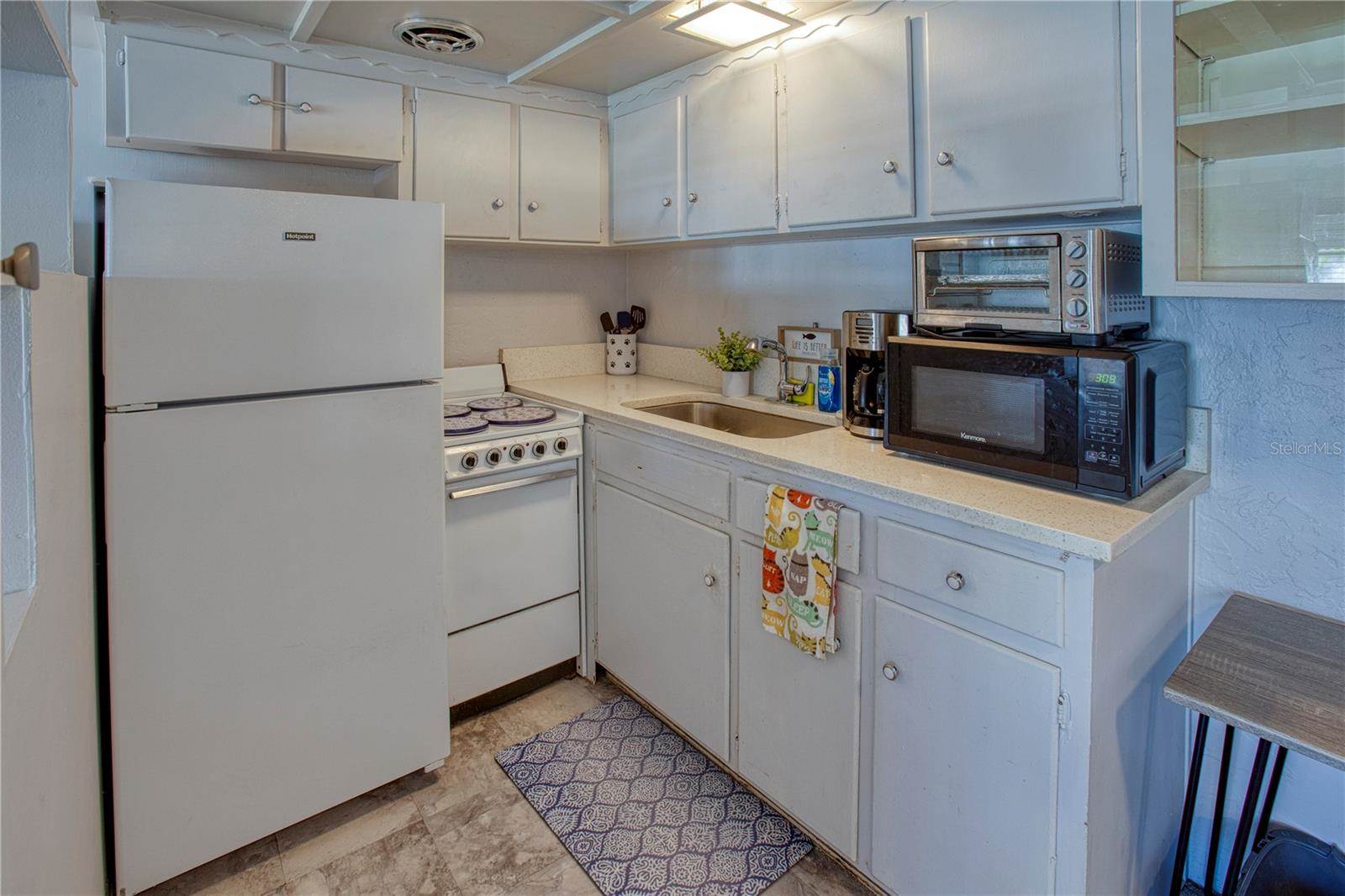 4001 58TH Street North, #3, Kenneth City, FL 33709