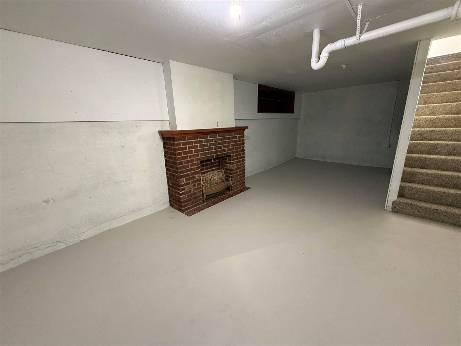 2202 South Grove St, Wichita, KS 67211