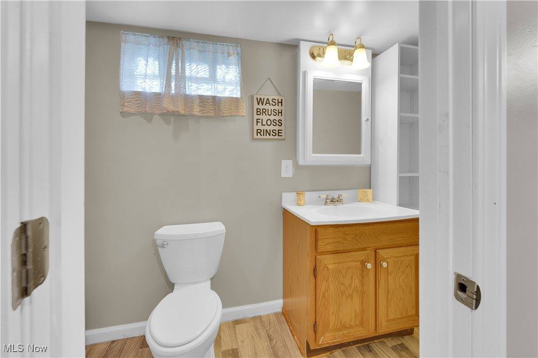 42 North Navarre Avenue, Austintown, OH 44515