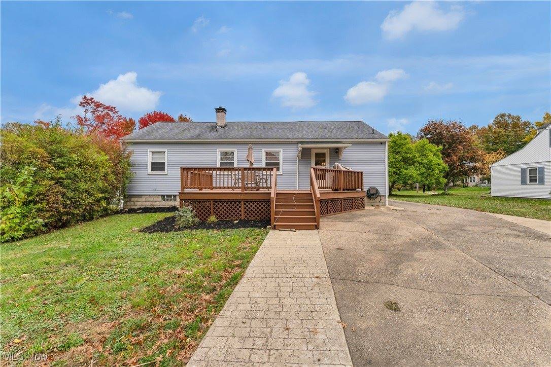 42 North Navarre Avenue, Austintown, OH 44515