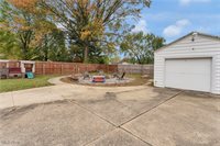 42 North Navarre Avenue, Austintown, OH 44515