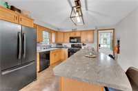 42 North Navarre Avenue, Austintown, OH 44515