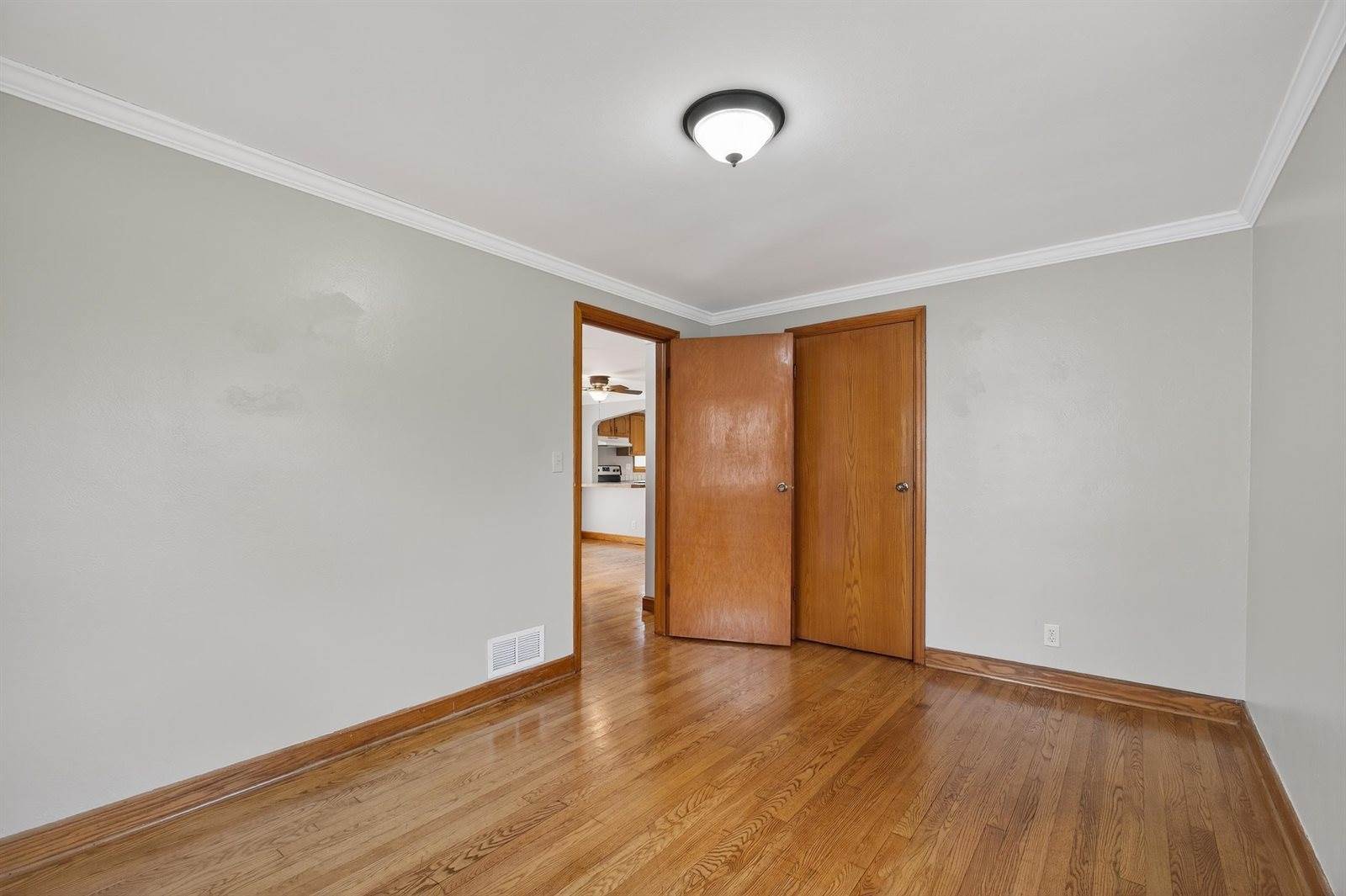 930 Park Court Lane, Port Edwards, WI 54469