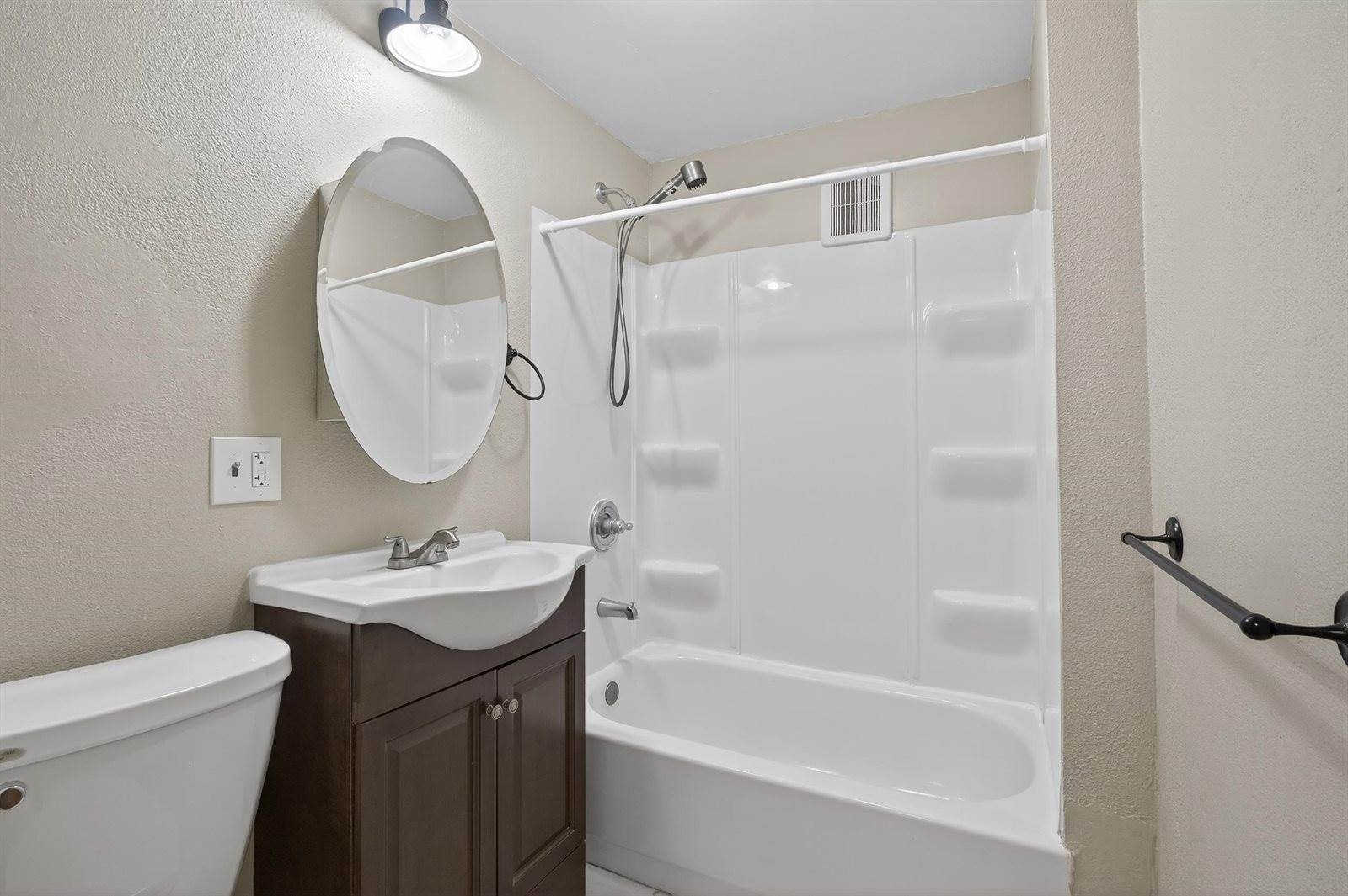 930 Park Court Lane, Port Edwards, WI 54469