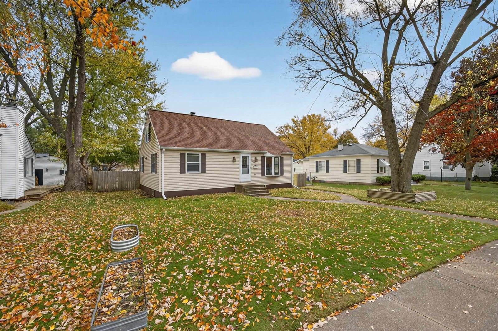 930 Park Court Lane, Port Edwards, WI 54469