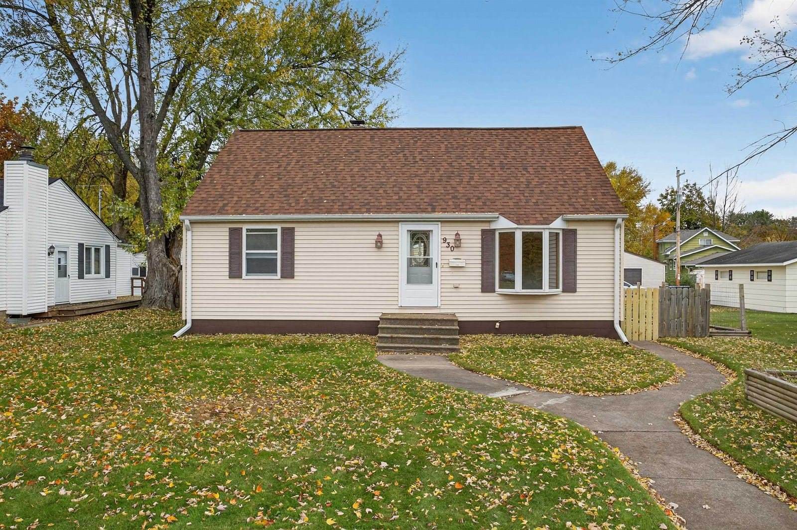 930 Park Court Lane, Port Edwards, WI 54469