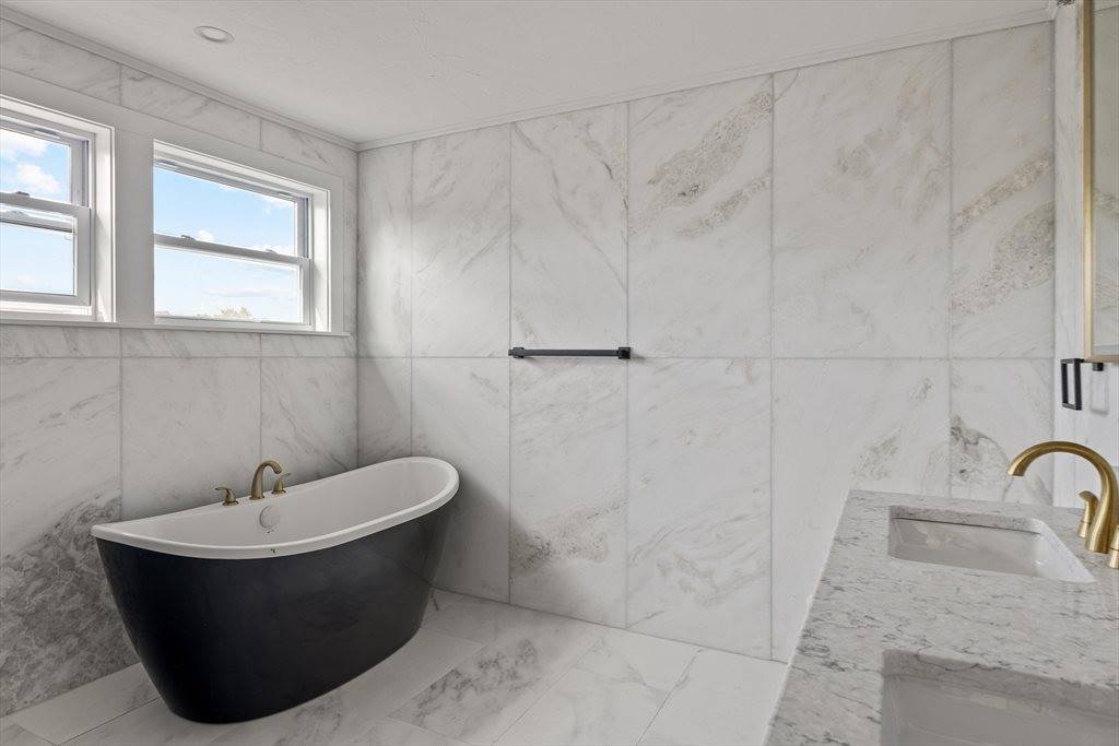 57-59 Garrison Av, Somerville, MA 02144