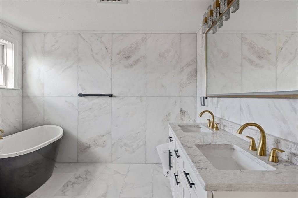 57-59 Garrison Av, Somerville, MA 02144