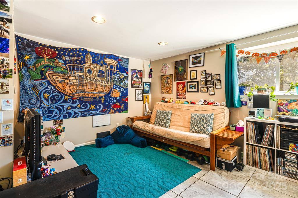 26 Elkmont, Asheville, NC 28804