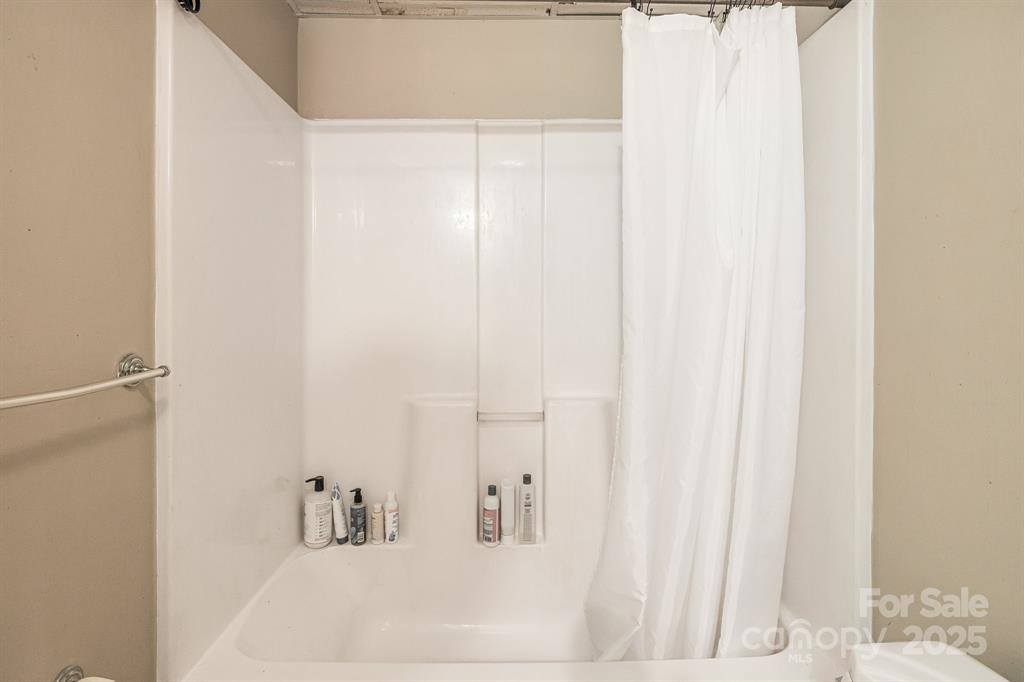 26 Elkmont, Asheville, NC 28804