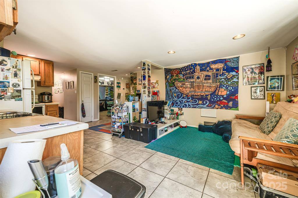 26 Elkmont, Asheville, NC 28804