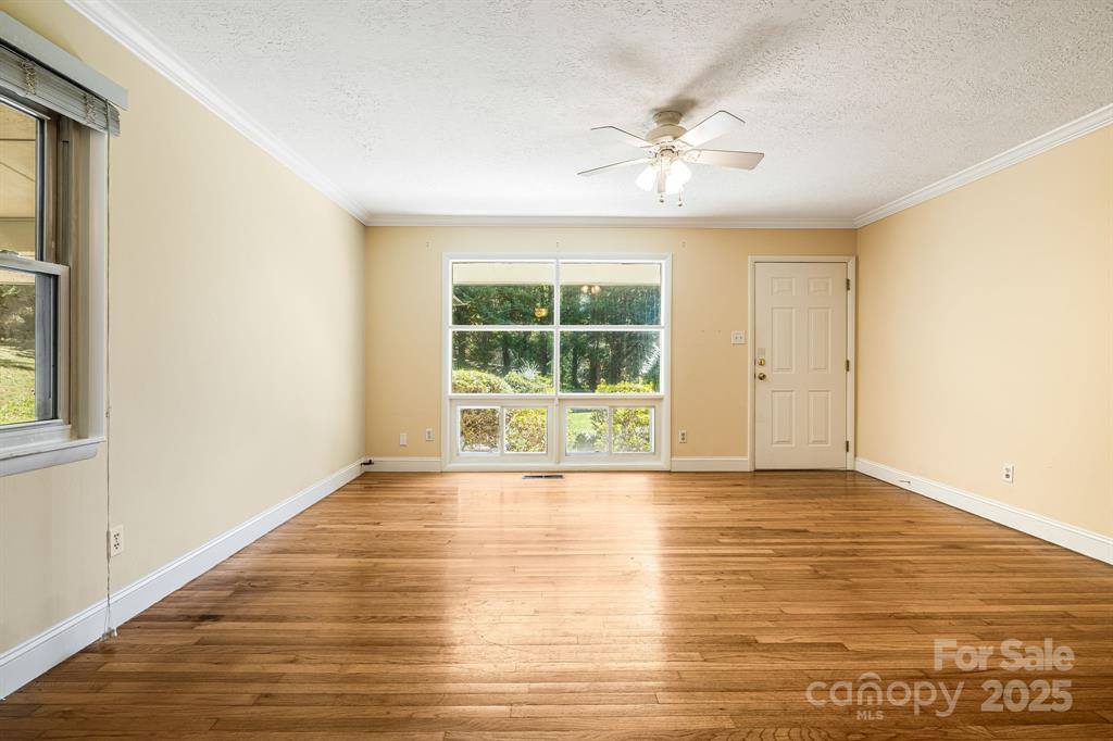 26 Elkmont, Asheville, NC 28804